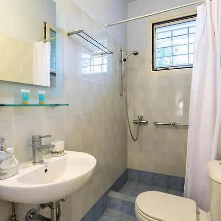 Kitries Summer Getaway - Eden Seaside Holiday home Kitriai