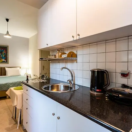 Kitries Summer Getaway - Eden Seaside