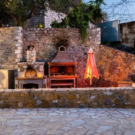 Kitries Summer Getaway - Eden Seaside