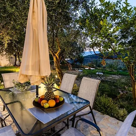 Kitries Summer Getaway - Eden Seaside Semesterbostad *