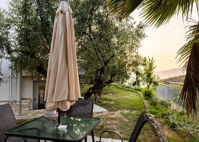 Kitries Summer Getaway - Eden Seaside Semesterbostad *